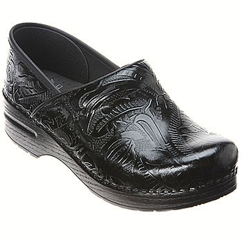 black dansko shoes