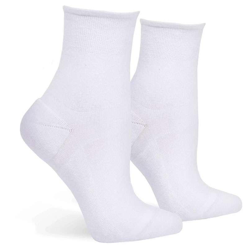 hue sneaker socks